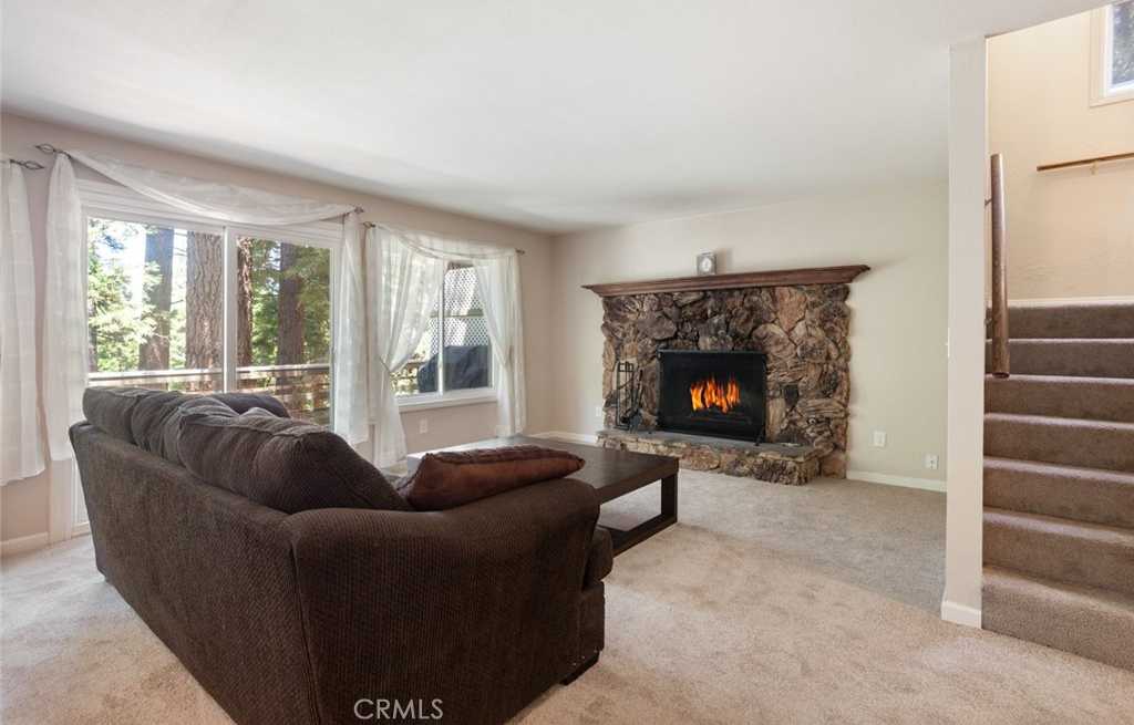 photo 3: 536 Rose Lane, Twin Peaks CA 92391