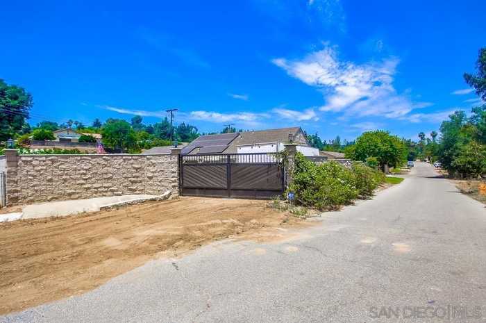 photo 41: 214 Deddie Ter, Fallbrook CA 92028