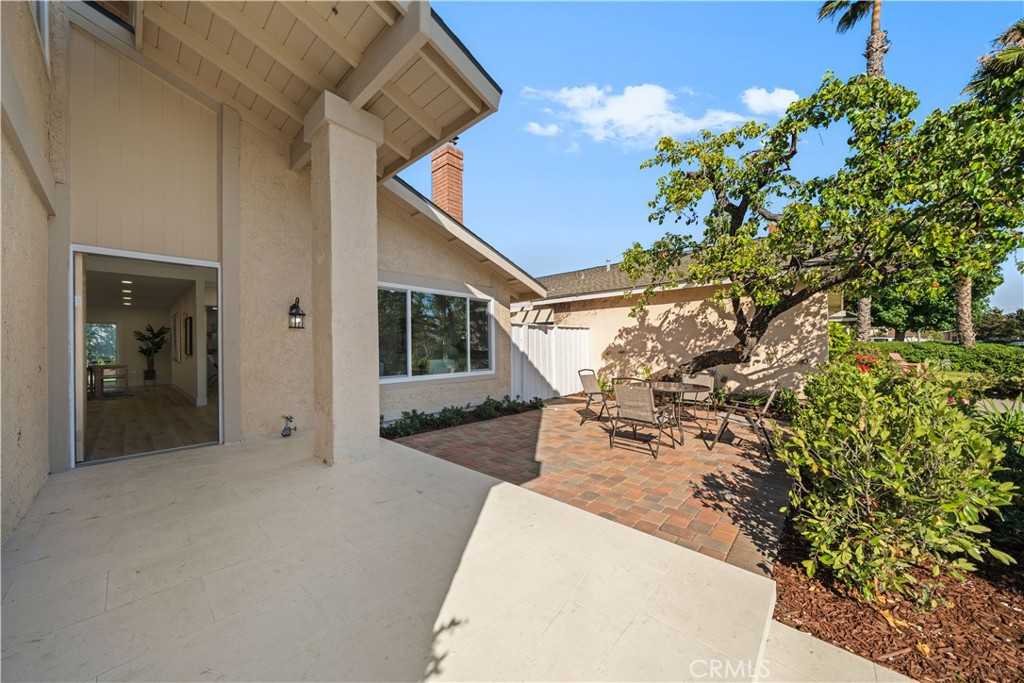 photo 3: 4311 Pioneer Street, Irvine CA 92604