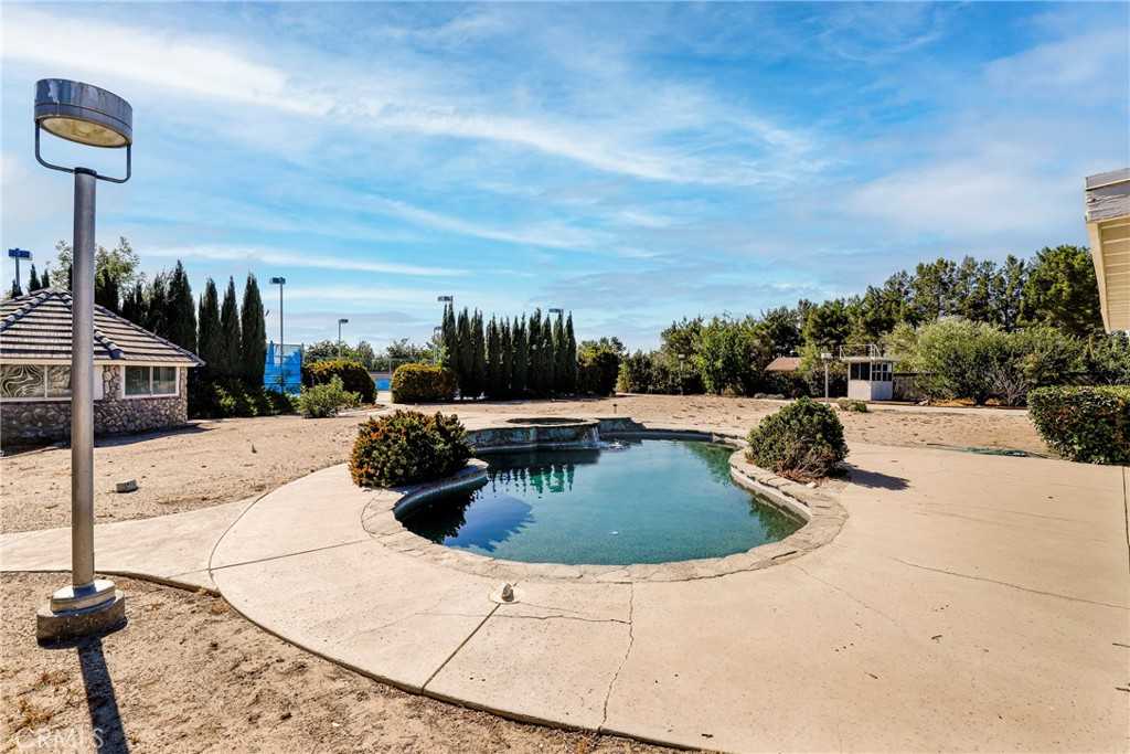 photo 2: 43909 Ryckebosch Lane, Lancaster CA 93535