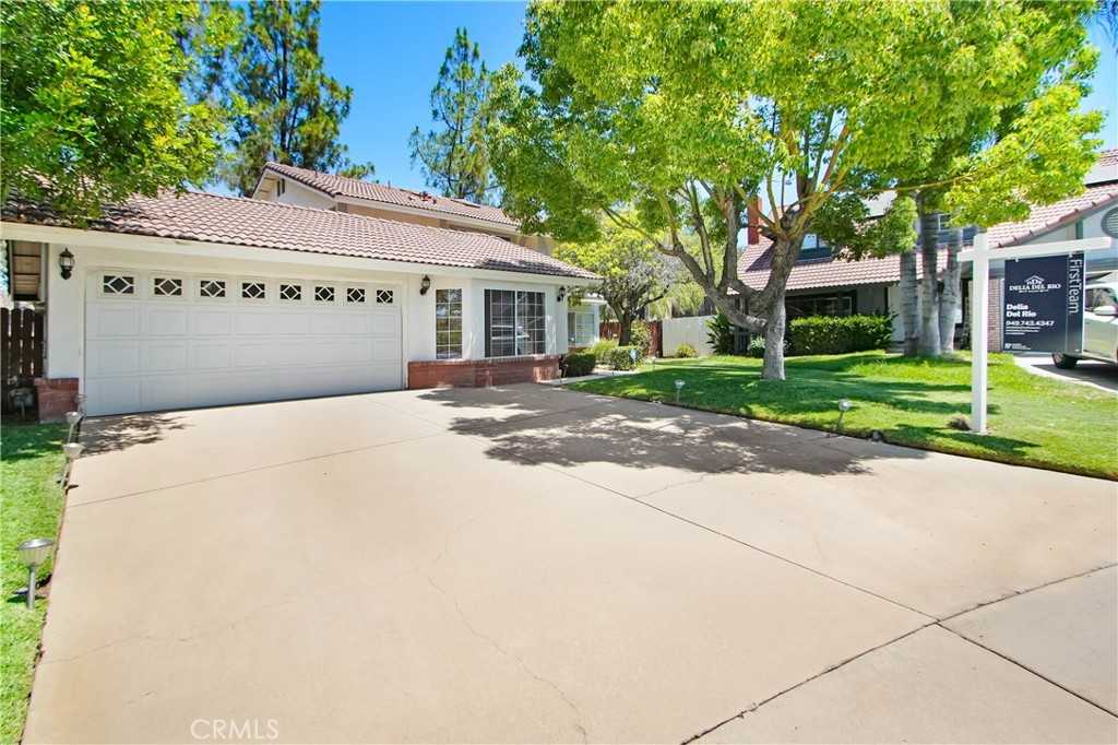 photo 3: 24282 Harvest Road, Moreno Valley CA 92557