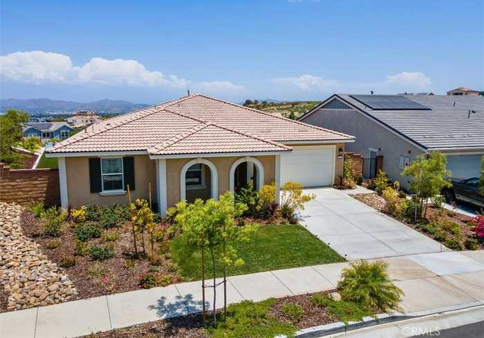 photo 2: 2521 Santa Fiora Drive, Corona CA 92882