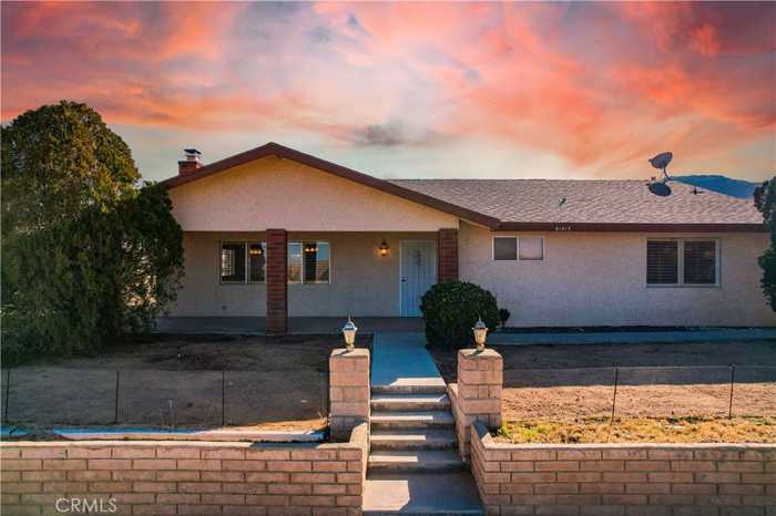 photo 1: 61415 Alta Loma Drive, Joshua Tree CA 92252