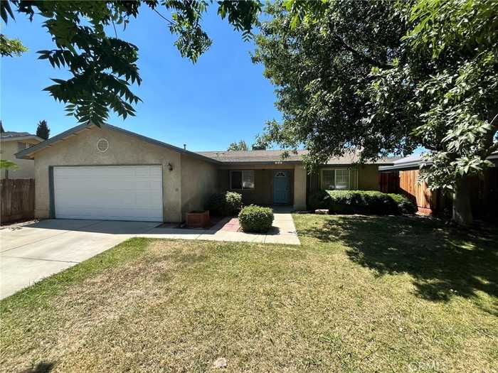 photo 1: 176 Sonoma Court, Merced CA 95341