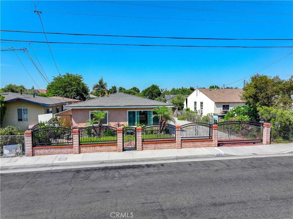 photo 3: 12366 Magnolia Street, El Monte CA 91732