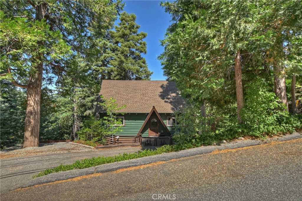 photo 2: 137 Grizzly Road, Lake Arrowhead CA 92352