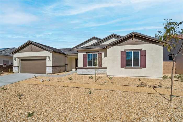 photo 2: 11286 Farley Lane, Victorville CA 92392