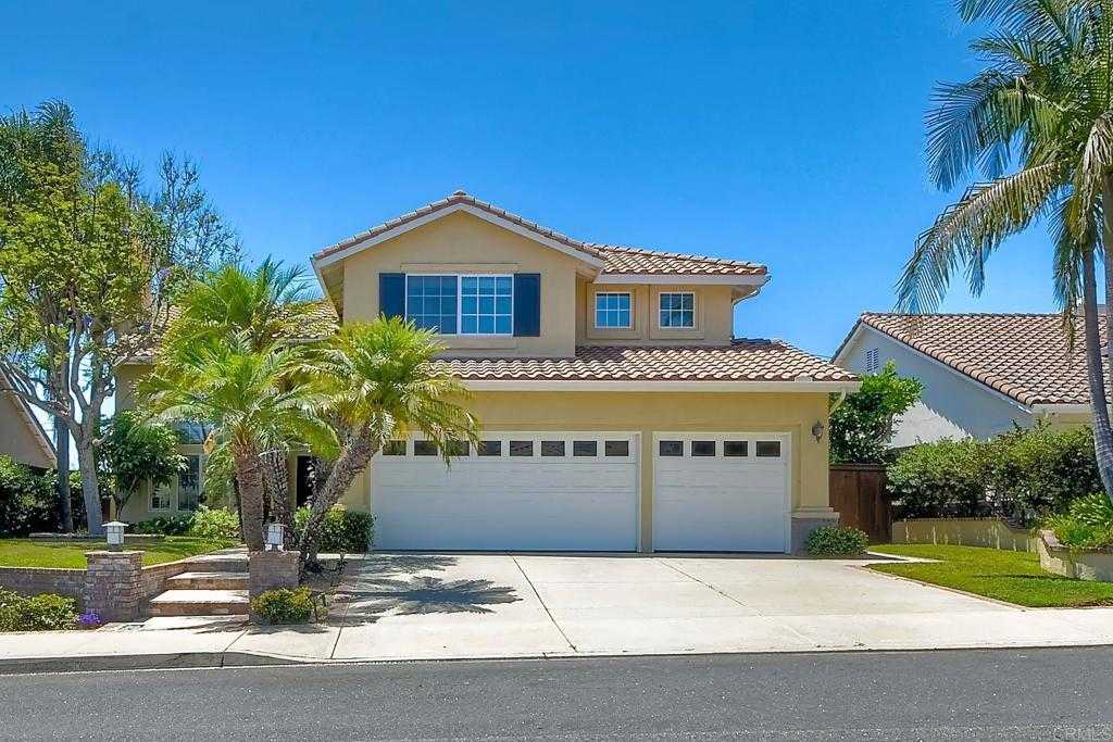 photo 3: 5135 Wisteria Drive, Oceanside CA 92056