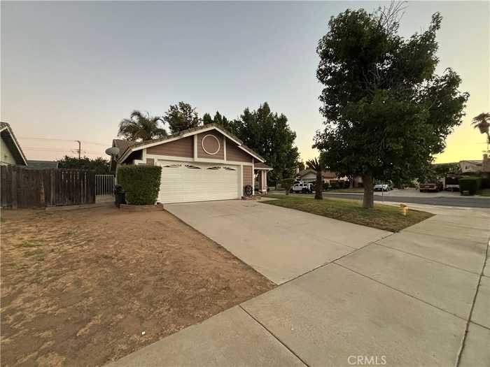 photo 4: 25939 Jonesborough Court, Moreno Valley CA 92553