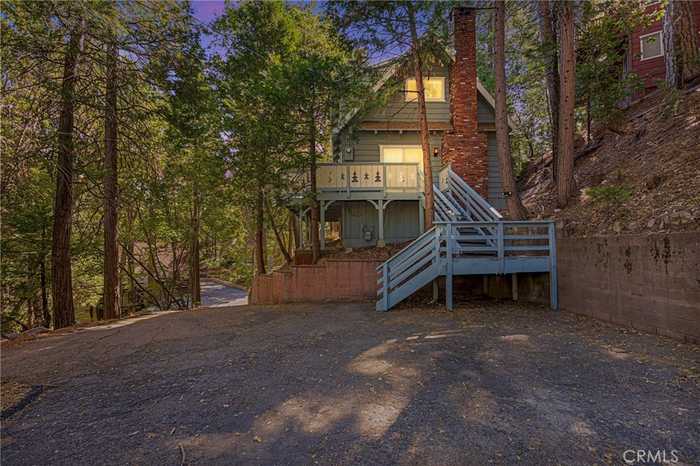 photo 1: 27941 Rainbow Drive, Lake Arrowhead CA 92352