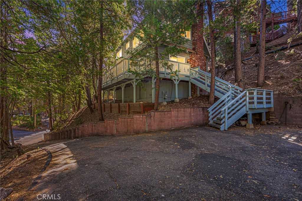 photo 2: 27941 Rainbow Drive, Lake Arrowhead CA 92352