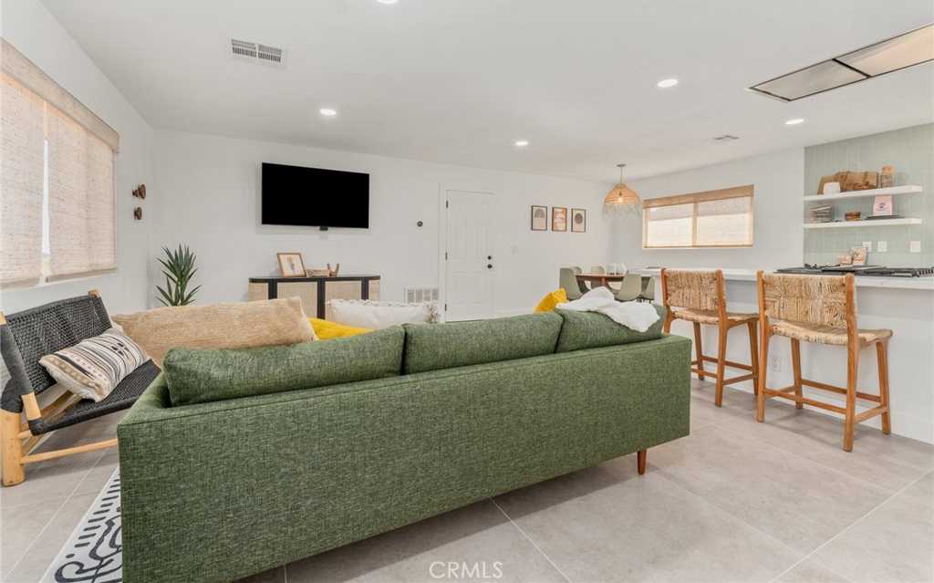 photo 3: 6386 Sunburst Street, Joshua Tree CA 92252