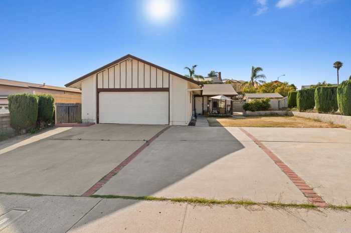 photo 1: 6740 Garber Ave, San Diego CA 92139