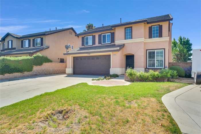 photo 1: 5527 Tenderfoot Drive, Fontana CA 92336