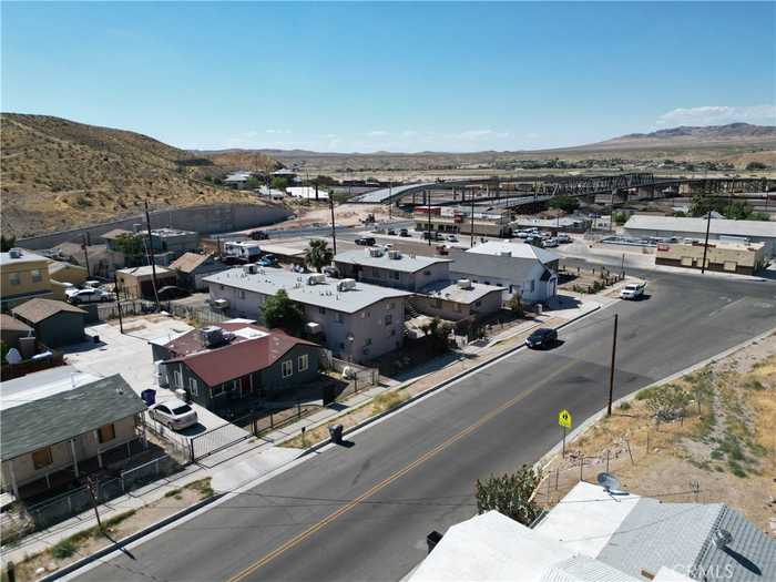 photo 2: 312 N 2nd Avenue, Barstow CA 92311