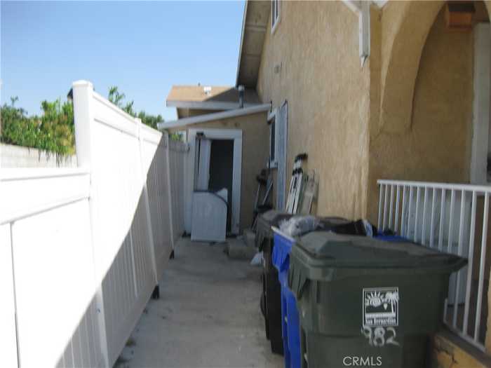 photo 11: 982 W 6th Street, San Bernardino CA 92411