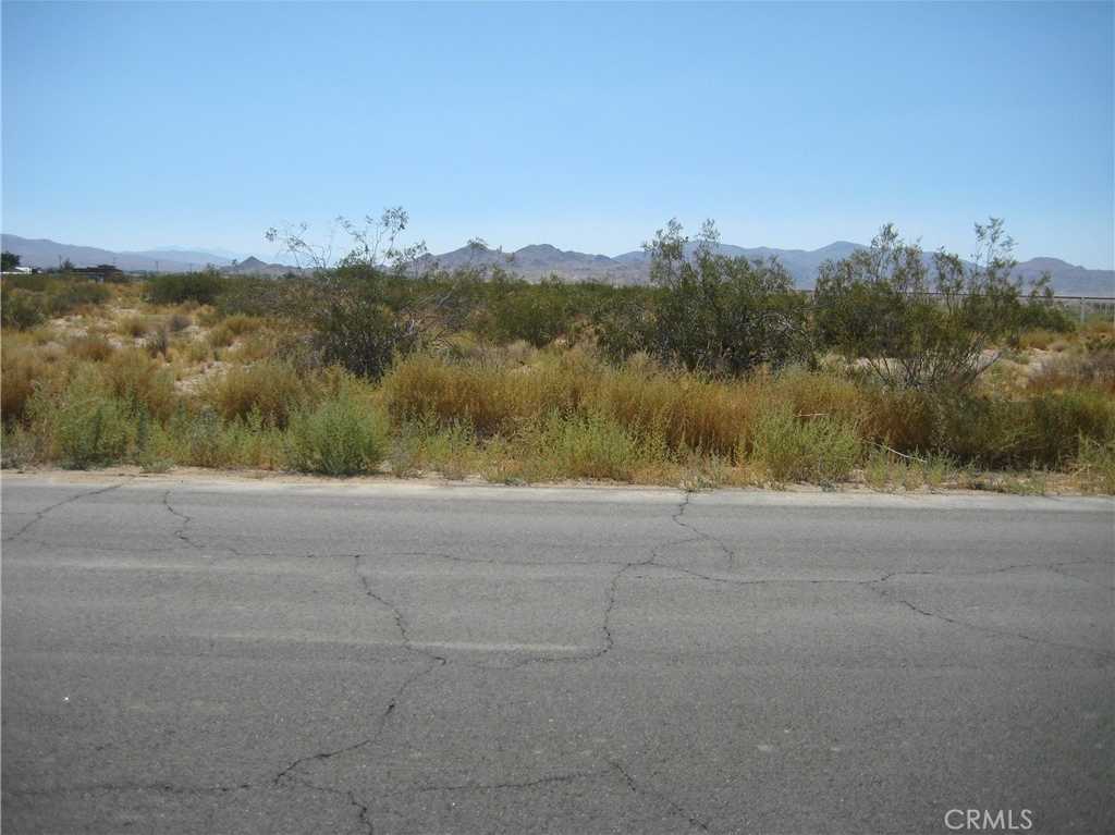 photo 1: 100 Locust Avenue, Lucerne Valley CA 92356