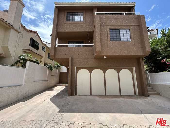 photo 1: 2004 Mathews Avenue Unit 2, Redondo Beach CA 90278