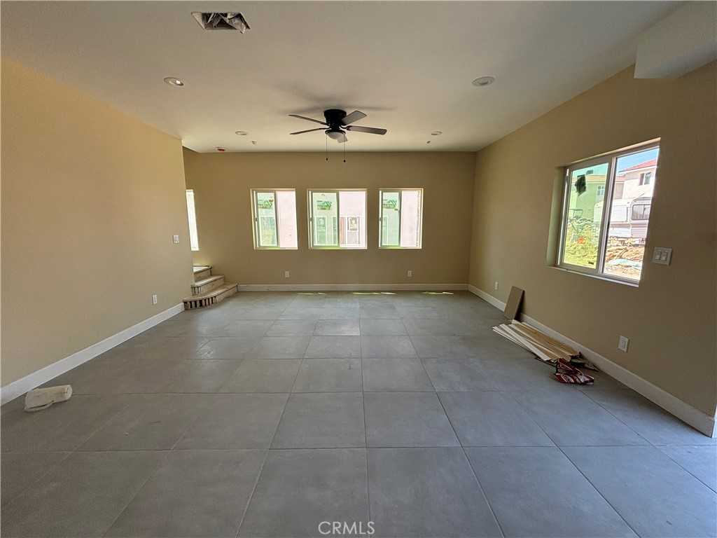 photo 3: 576 N Marvin Drive, San Bernardino CA 92410