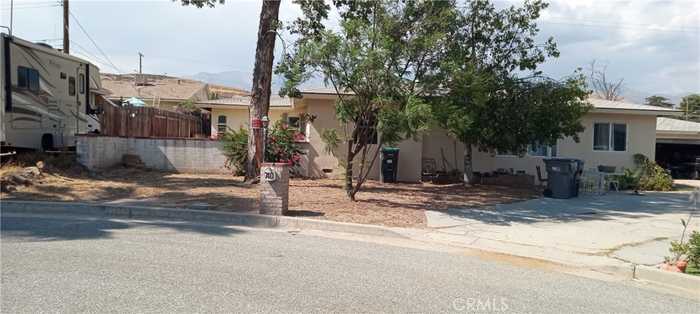 photo 1: 740 Bennett Place, Banning CA 92220