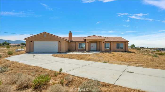 photo 1: 13424 Centola Road, Phelan CA 92371