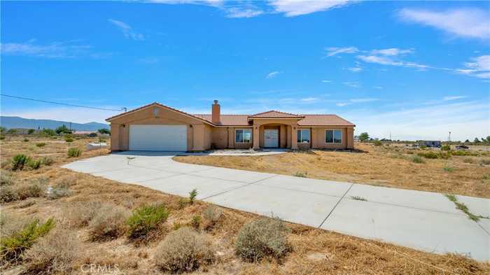 photo 2: 13424 Centola Road, Phelan CA 92371