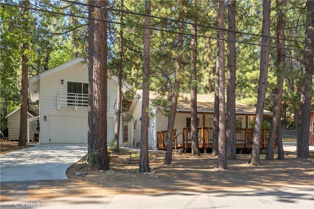 photo 1: 42607 La Cerena Avenue, Big Bear Lake CA 92315