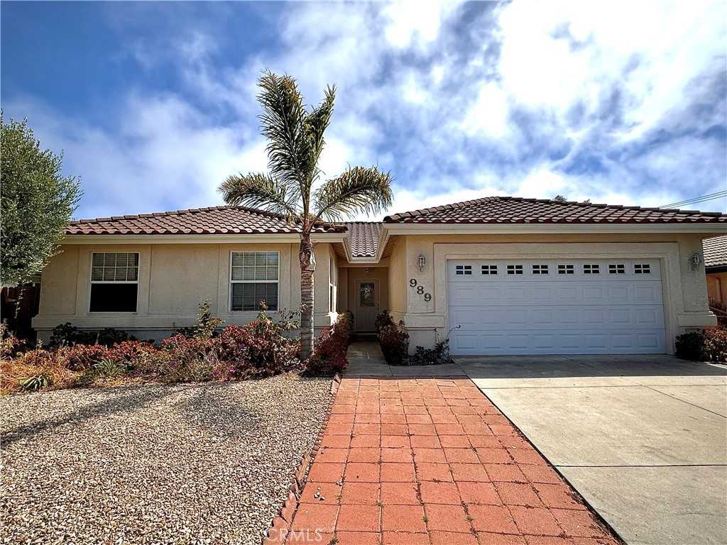 photo 1: 989 Savannah Drive, Grover Beach CA 93433