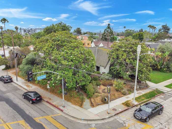 photo 2: 802 S Cochran Avenue, Los Angeles CA 90036