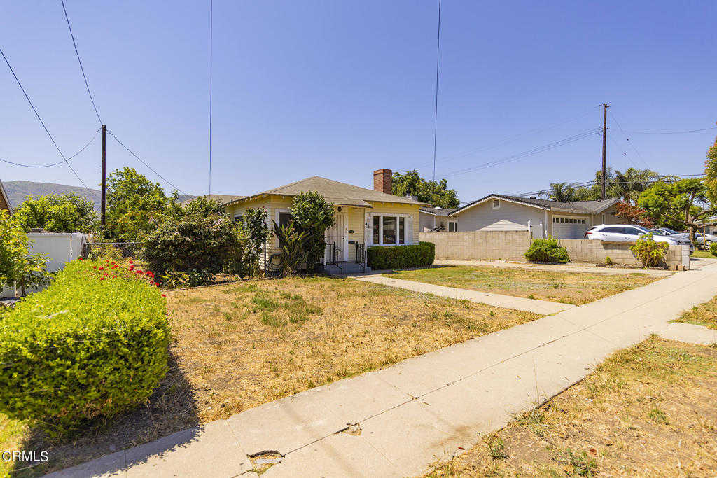 photo 2: 208 E Santa Paula Street, Santa Paula CA 93060