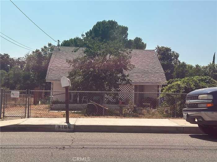 photo 1: 9168 Cypress Avenue, Fontana CA 92335