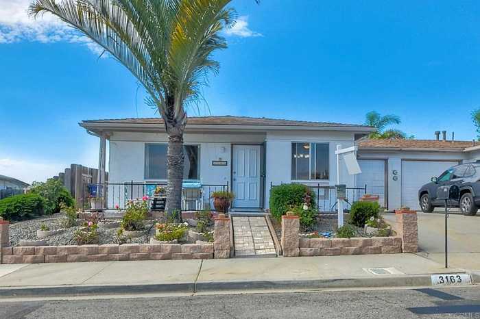 photo 1: 3163 Calle Osuna, Oceanside CA 92056