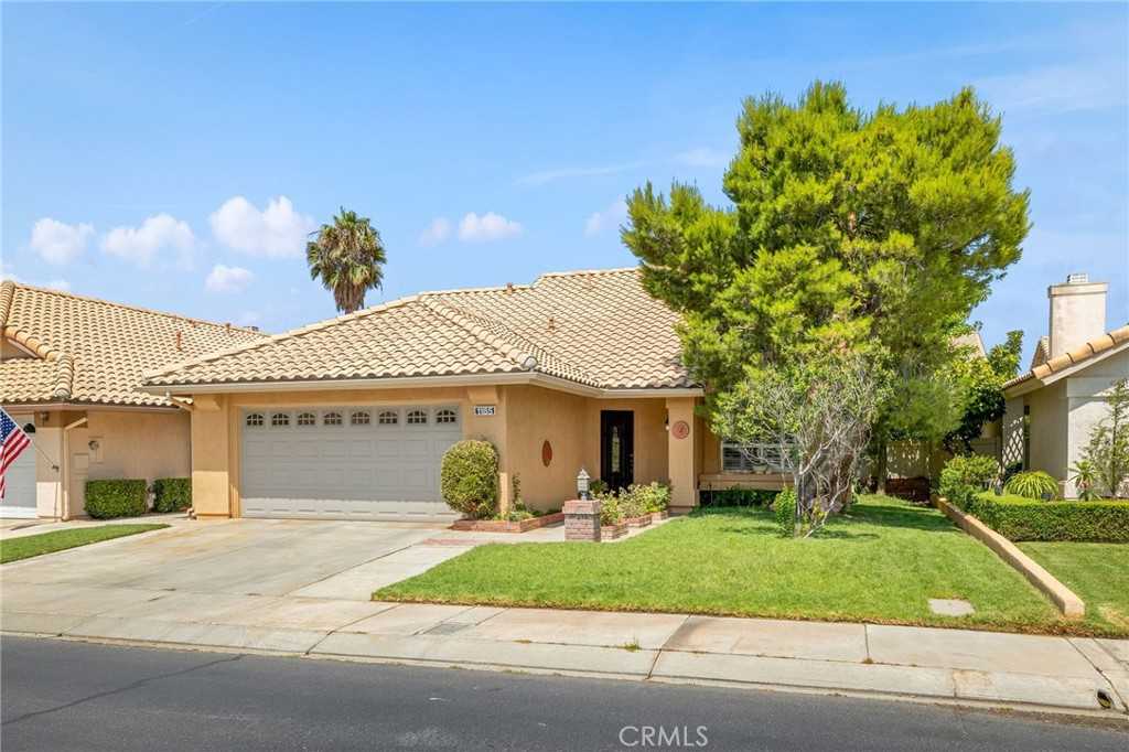 photo 1: 1185 Fairway Oaks Avenue, Banning CA 92220