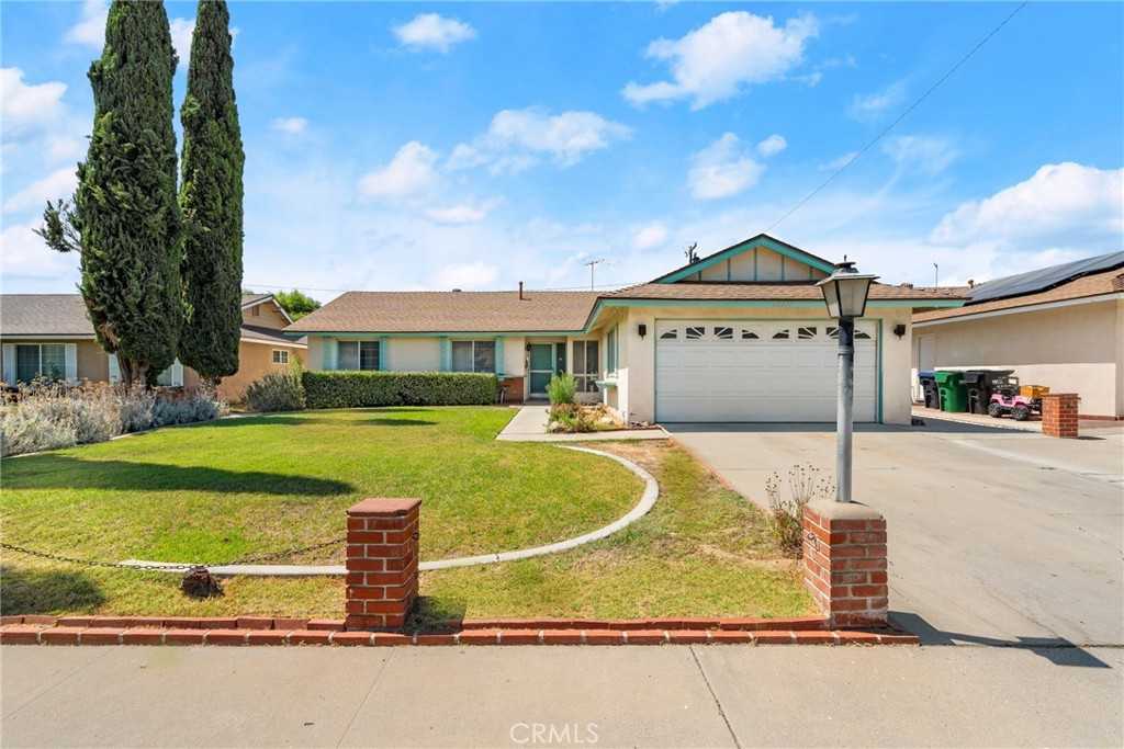 photo 1: 12771 Cobblestone Circle, Riverside CA 92503