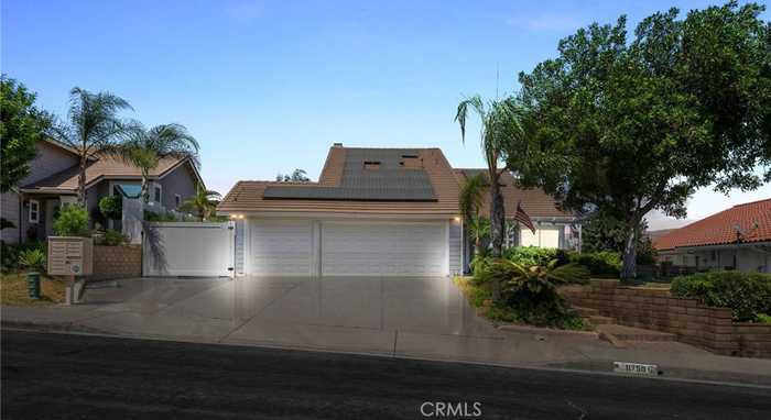 photo 2: 11750 Chamomile Circle, Moreno Valley CA 92557