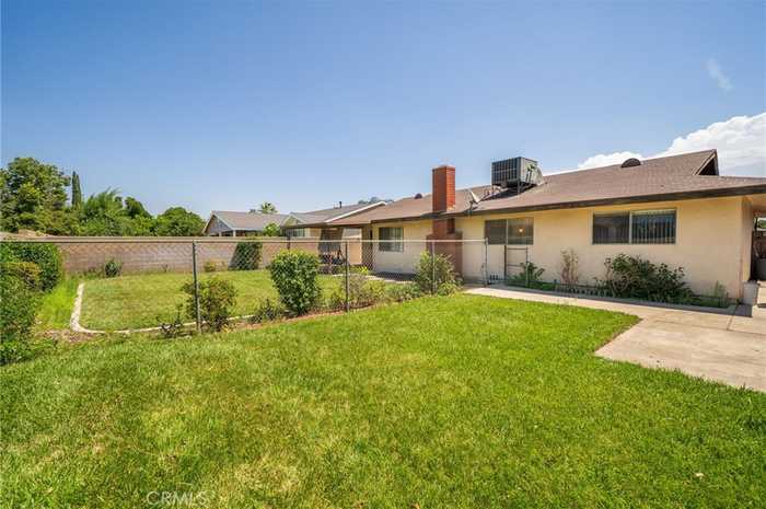 photo 24: 880 S Aspen Avenue, Bloomington CA 92316