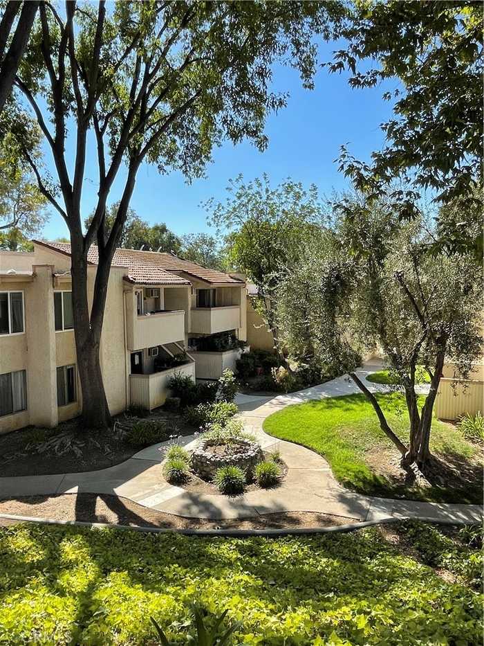 photo 1: 28947 Thousand  Oaks Blvd Unit 236, Agoura Hills CA 91301