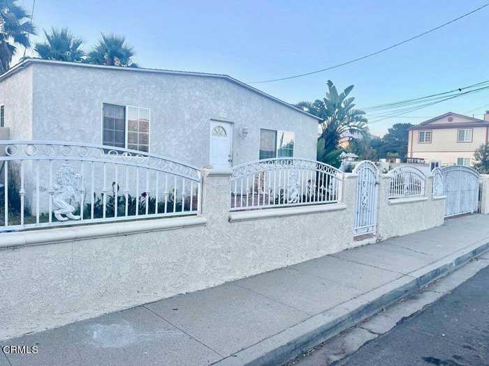 photo 1: 1207 richmond Road, Santa Paula CA 93060