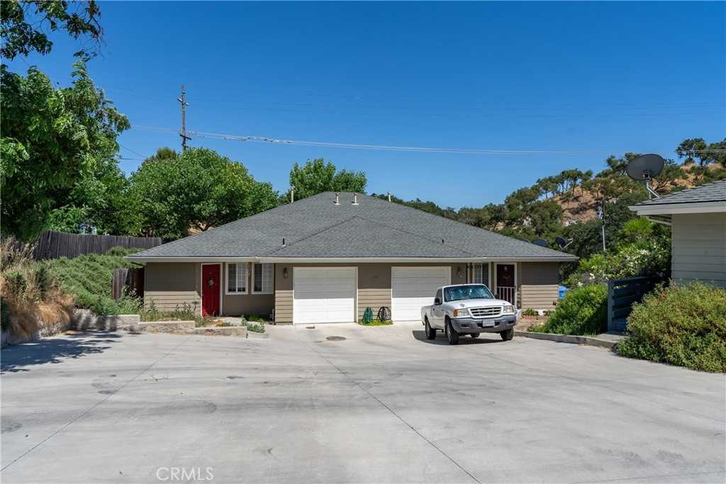 photo 1: 119 Capitol Hill Drive, Paso Robles CA 93446