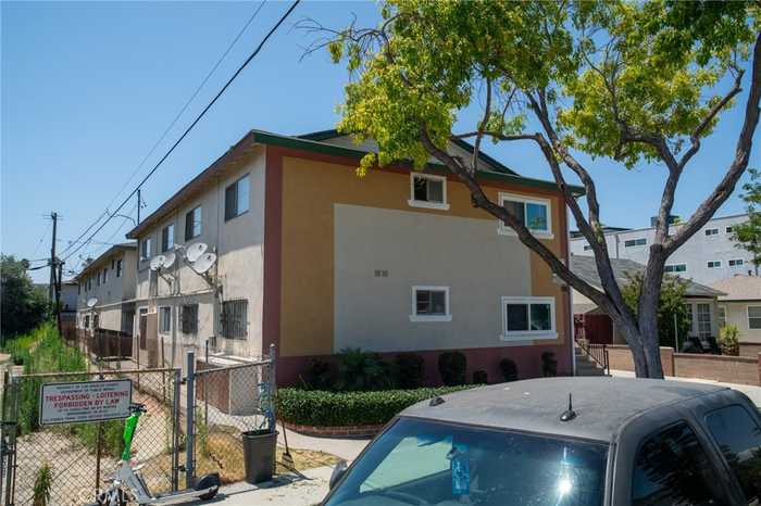 photo 2: 1701 Park Avenue, Long Beach CA 90815