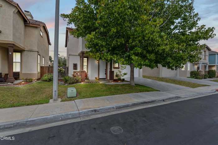 photo 2: 738 Navigator Way, Oxnard CA 93035