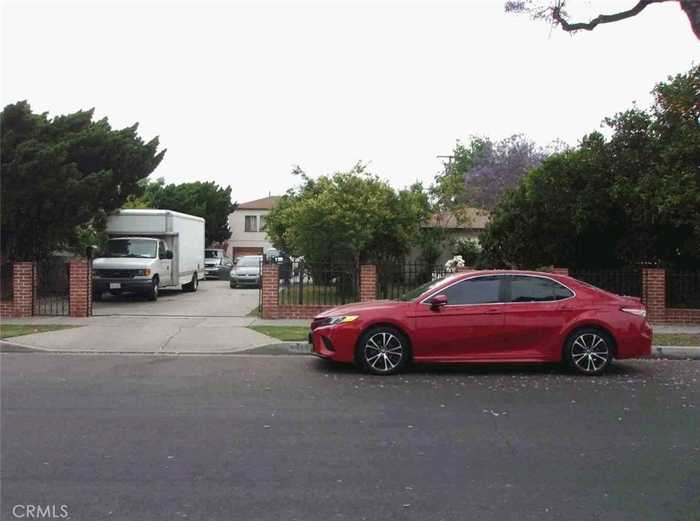 photo 1: 5817 Ludell Street, Bell Gardens CA 90201