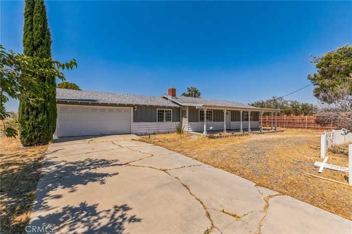 photo 2: 9035 W Avenue F, Lancaster CA 93536