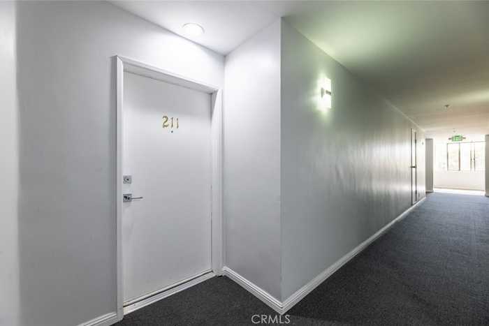 photo 2: 315 Chester Street Unit 211, Glendale CA 91203