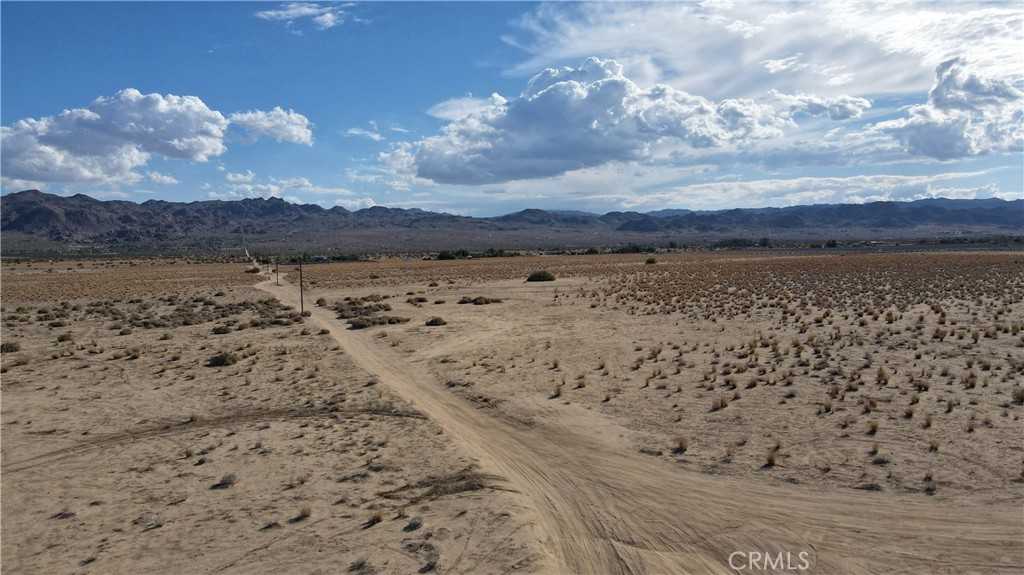 photo 3: Broadway Street, Joshua Tree CA 92252