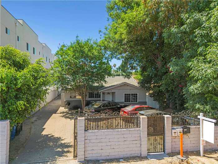 photo 1: 14918 Wyandotte Street, Los Angeles CA 91405