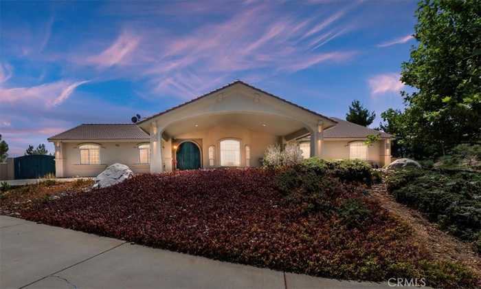 photo 1: 10013 Desmond Drive, Oak Hills CA 92344