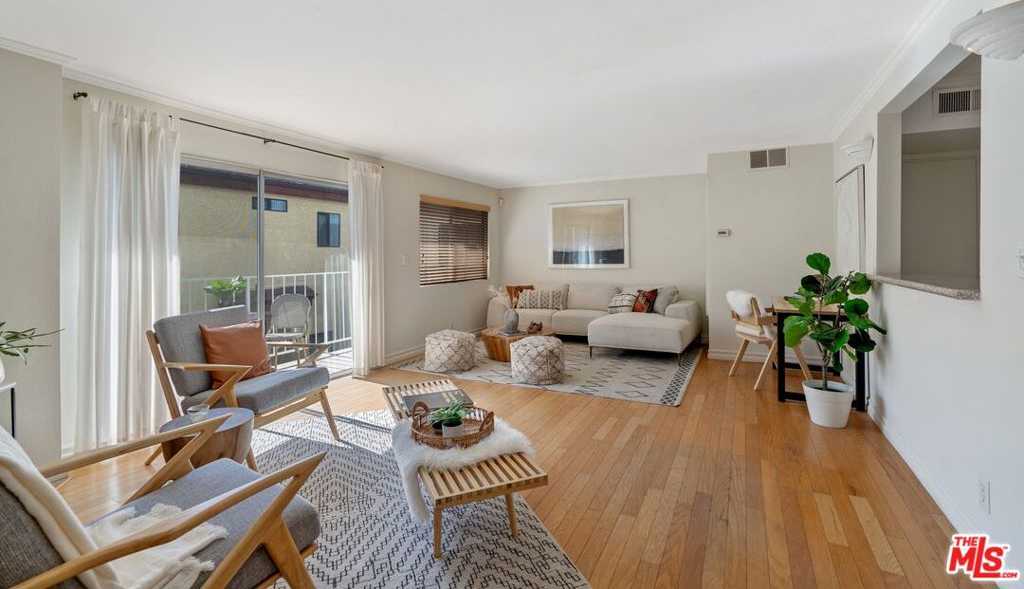 photo 3: 1308 9th Street Unit 3, Santa Monica CA 90401