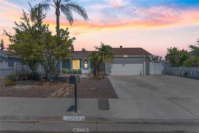 photo 1: 10753 Parliament Lane, Riverside CA 92503