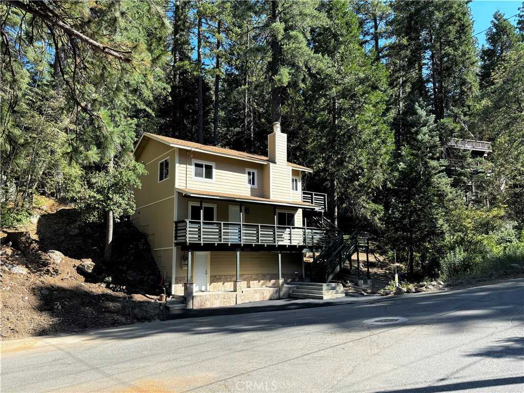 photo 1: 26131 Lake Forest Drive, Twin Peaks CA 92391